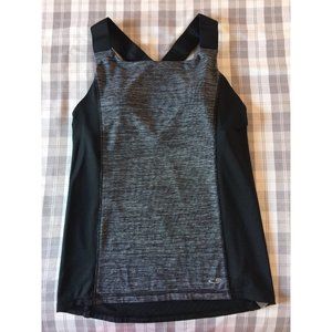Champion Duo Dry Padded Strappy Back Tank Top (Black Stripes Size Small)